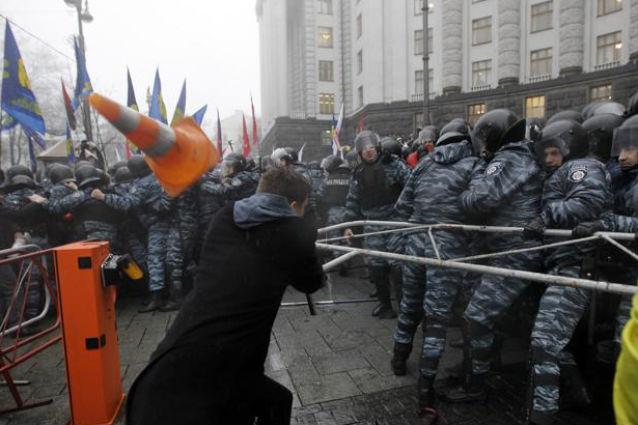 Premierul Ucrainei crede că &quot;ceea ce se întâmplă prezintă semnele unei lovituri de stat&quot;