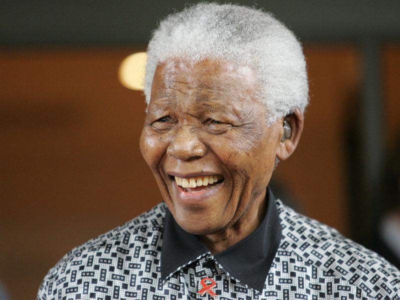 A murit Nelson Mandela