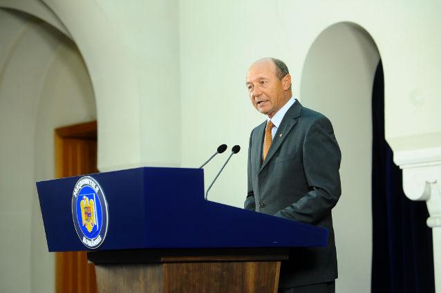 Băsescu, despre amânara accizei propusă de Ponta: Apreciez că e deschisă calea dialogului pe această temă