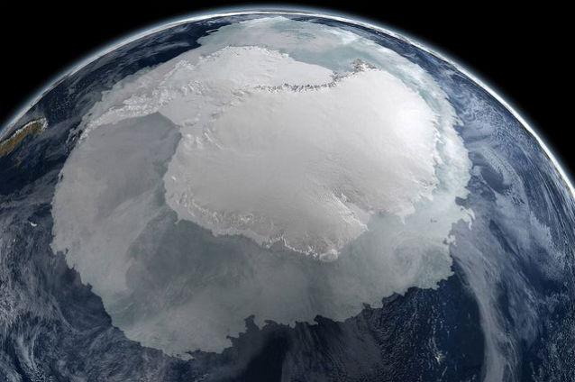 Cel mai friguros loc de pe Pământ şi cea ma scăzută temperatură înregistrată vreodată, detectate din spaţiu