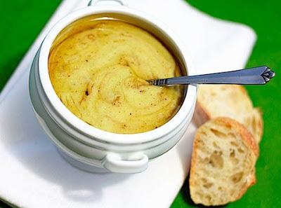 Reţeta zilei: Supă de cartofi făcăluiţi