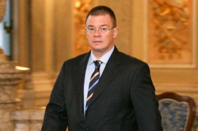 Mihai Răzvan Ungureanu, desemnat candidat la Preşedinţie din partea Forţei Civice