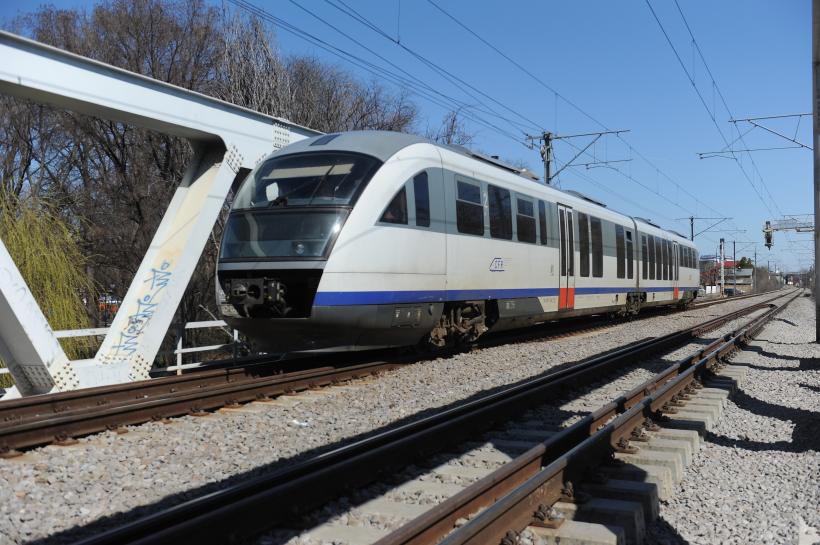 De ce nu prind viteză trenurile din România. Explicaţia ministrului Transporturilor