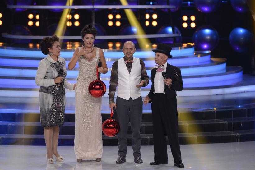 Mama Alinei Puşcaş şi tatăl lui Cosmin Seleşi îşi surprind copiii, la "Te cunosc de undeva" 18469835