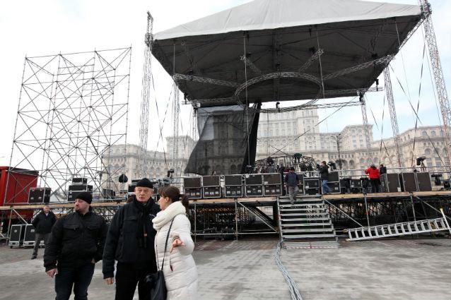  Revelion 2014 în Piaţa Constituţiei. Ultimele pregătiri 18470116