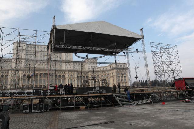  Revelion 2014 în Piaţa Constituţiei. Ultimele pregătiri 18470119