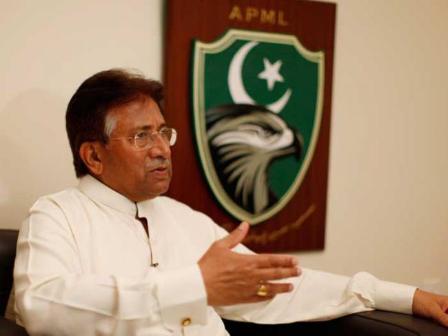 Fostul preşedinte pakistanez, Pervez Musharraf, internat de urgenţă