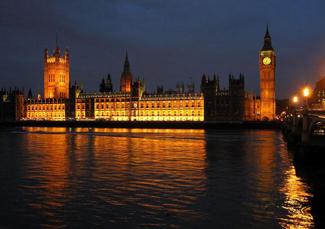 Apariţie misterioasă în faţa Parlamentului Westminster din Londra, de Anul Nou. &quot;Nimeni nu a reuşit să explice asta&quot;