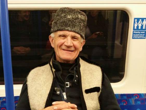 Turistul român pierdut în Londra a fost găsit după ce şi-a văzut poza într-un ziar