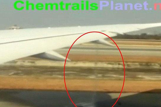 La un pas de tragedie: Boeing 787 Dreamliner oprit de la decolare după o scurgere de kerosen (VIDEO)