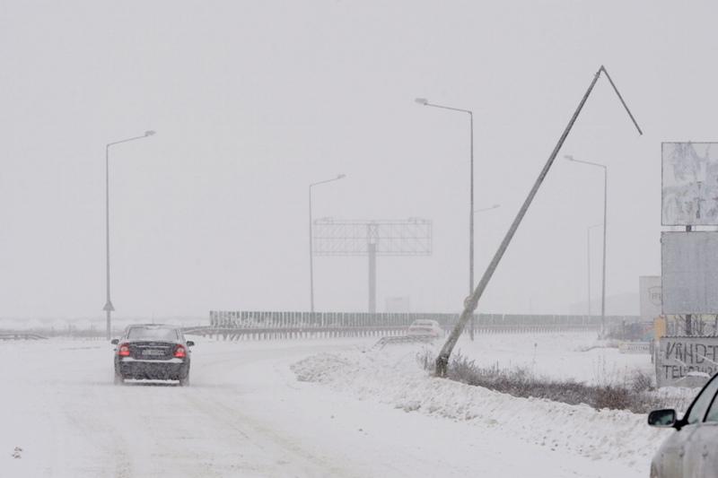 TRAFIC ÎNCHIS pe autostrăzile A1, A2 și A3, din cauza zăpezii și a viscolului. Vezi situația ACTUALIZATĂ a drumurilor din România