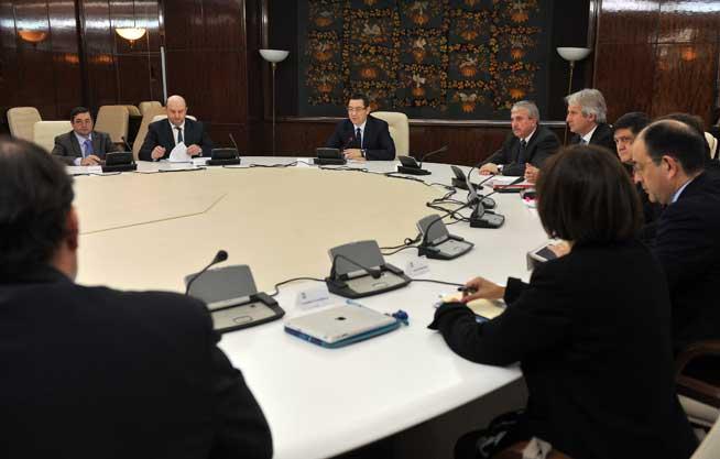 Ponta: Negocierea cu FMI a fost un succes. Un milion de români ar putea beneficia de reducerea ratelor la credite