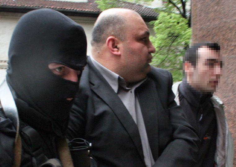 Interlopul Fane Căpăţână, trimis în judecată pentru că a folosit o legitimaţie falsă de poliţist
