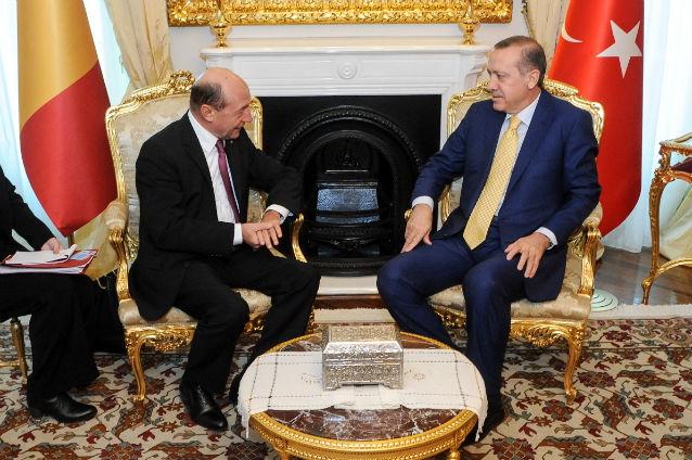 Băsescu, lui Erdogan: Primăria Capitalei a declanşat procedurile pentru alocarea unui teren pentru o moschee