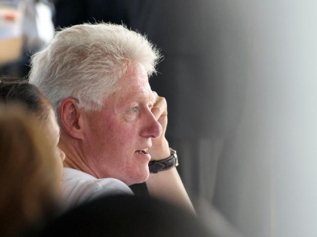 Relaţia amoroasă a lui Liz Hurley cu preşedintele Bill Clinton a fost fabricată