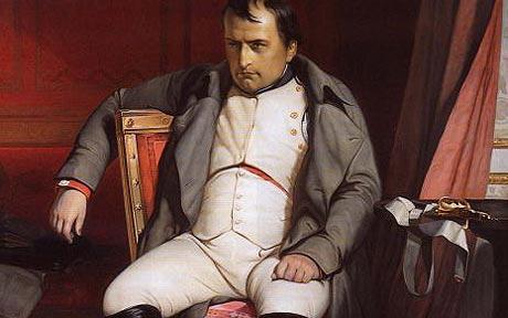 Dorel corsicanul. Angajatul unui muzeu din Ajaccio a rupt fotoliul lui Napoleon, aşezându-se pe el, obosit fiind