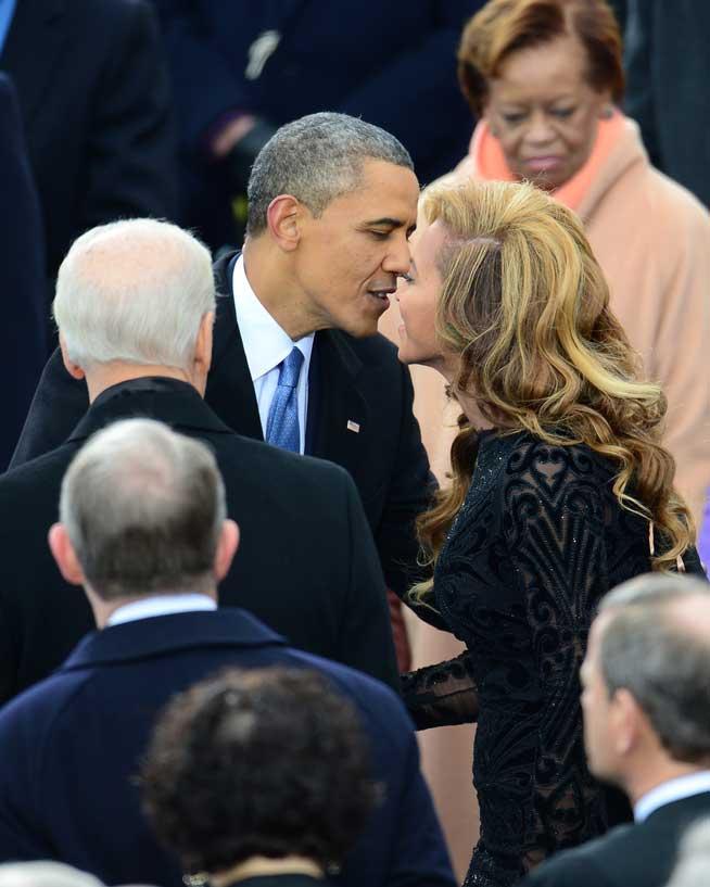 Beyonce: Zvonul despre idila cu Obama este “absurd”. Cum s-a propagat informaţia pe Net