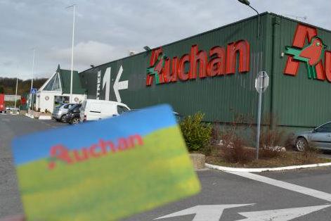 Auchan a concediat o casieră pentru o fraudă de...3 euro
