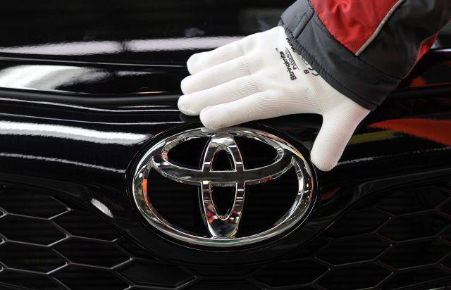 Toyota recheamă în service două milioane de maşini. Ce modele sunt vizate de constructorul nipon
