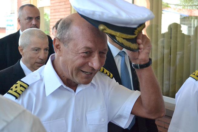 “Băsescu nu a fost securist” ediţia a patra.  Zău?