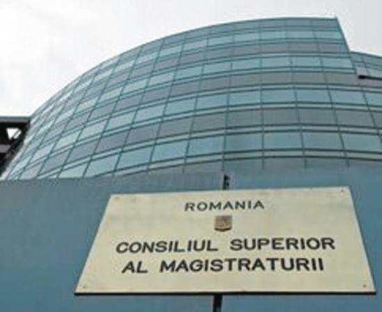 Prefectul de Suceava, reclamat de CSM la Curtea Constituţională