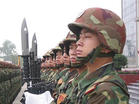 Dimensiunile soldaţilor chinezi s-au modificat faţă de acum 20 de ani. Armata va reface echipamentele pe măsura noilor generaţii