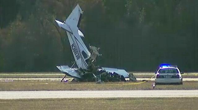 TRAGEDIE AVIATICĂ în SUA: Trei oameni au murit, după ce avionul în care se aflau s-a prăbuşit la aterizare 