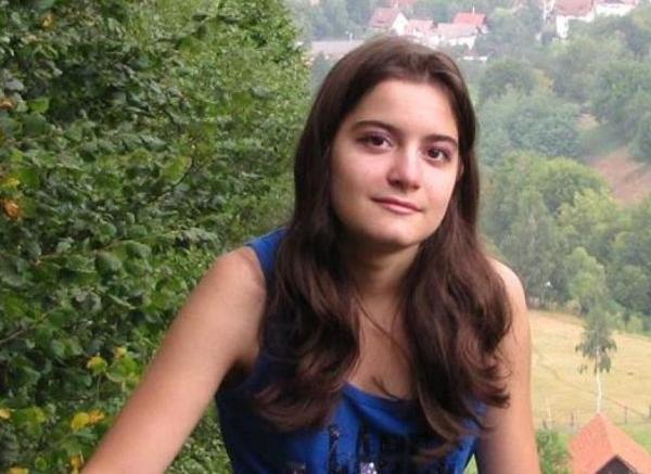 Alexandra Dumitru, minora de 14 ani dispărută duminică din Capitală, a fost găsită de poliţişti