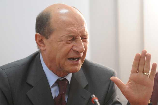 Aviz celor care-l deranjează pe Băsescu! Cine periclitează interesele preşedintelui devine ţinta instituţiilor de forţă ale regimului