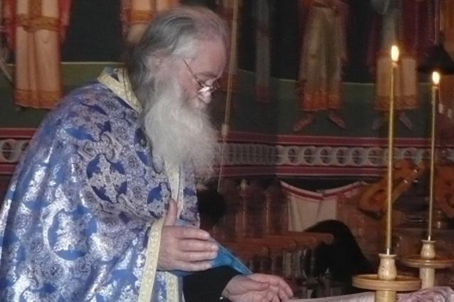 Părintele arhimandrit Justin Pârvu, preotul Ilarion Felea şi Mircea Vulcănescu, cetăţeni de onoare ai Aiudului