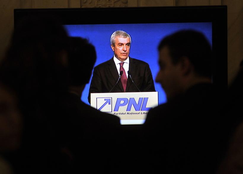 Călin Popescu TĂRICEANU a demisionat din PNL