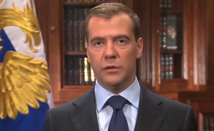 Medvedev: Viktor Ianukovici este în continuare preşedintele legitim al Ucrainei