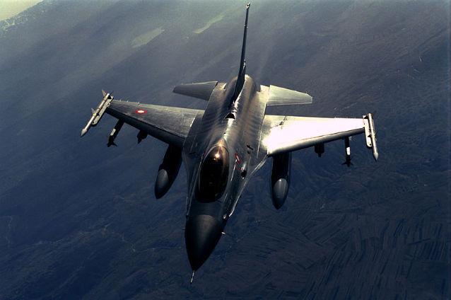 Şase avioane F-16 trimise de Turcia pentru întâmpinarea unui avion rusesc în Marea Neagră