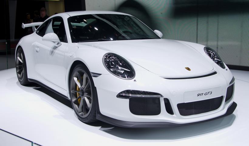 Porsche va înlocui toate motoarele modelelor 911 GT3. Proprietarii, avertizaţi să ducă imediat maşinile în service