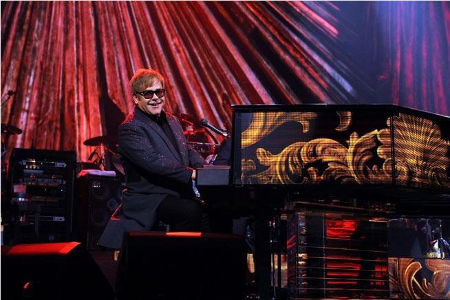 Elton John şi pianul său la Grand Cinema &amp; More 