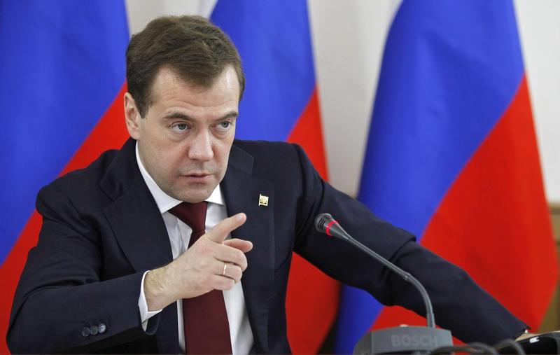 Medvedev: Sancţiunile Occidentului nu vor afecta investiţiile străine. Totul va fi bine