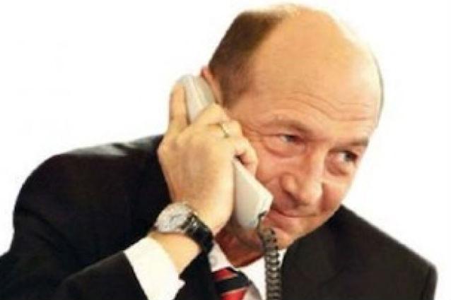 Traian Băsescu a discutat la telefon cu Joe Biden despre situaţia din Ucraina