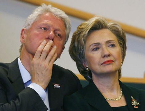 Bill Clinton îi aşteaptă pe extratereştri
