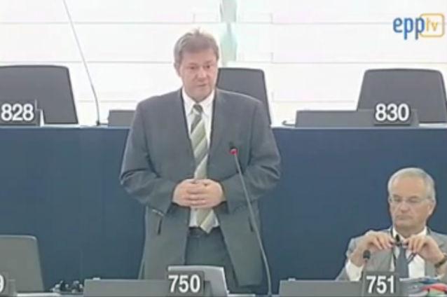 PE: Este aproape imposibilă folosirea reglementară a fondurilor UE în România în actualul context