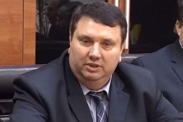 Preşedintele CJ Mehedinţi, şeful poliţiei din judeţ şi liderul PSD Orşova, reţinuţi pentru 24 de ore 