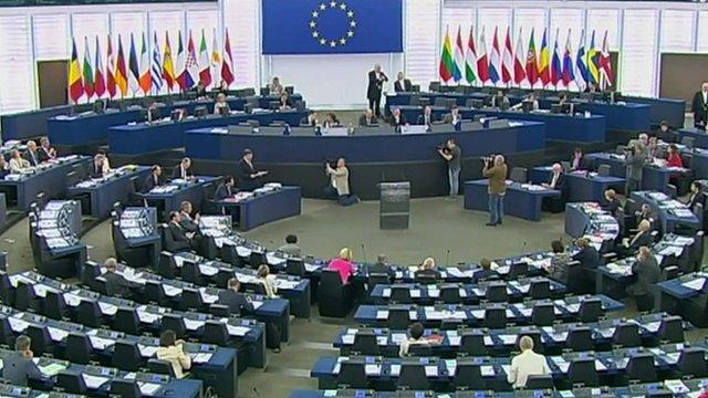 Parlamentul European recunoaşte rolul presei într-o democraţie