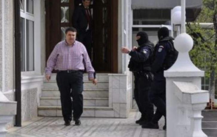 Dosarul Mehedinţi: Şeful Poliţiei, cel al CJ şi liderul PSD Orşova au fost arestaţi preventiv pentru 30 de zile 