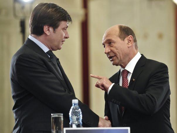Adrian Năstase: &quot;Îi aduc aminte domnului Antonescu că a fost unul din artizanii alegerii lui Băsescu la prezidenţialele din 2004&quot;