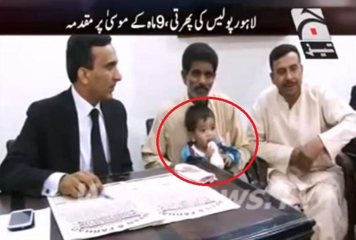 Băieţel de doar nouă luni, adus în fața unei instanțe din Pakistan. De ce este acuzat micuțul (VIDEO)