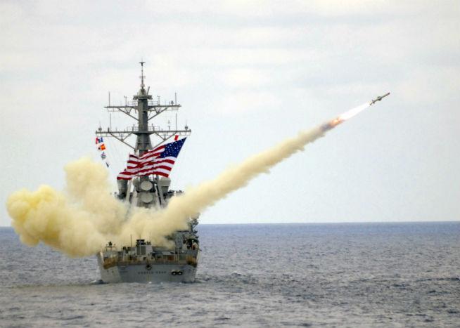 Pentagonul: Distrugătorul american USS Donald Cook, survolat de un avion de luptă rusesc