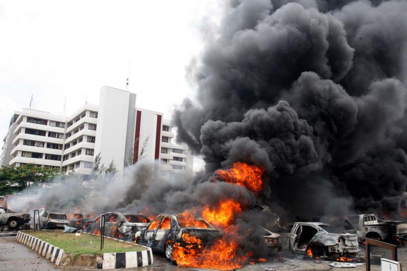 Dublu atentat cu bombă la Abuja, Nigeria. Primul bilanţ indică &quot;zeci de morţi şi numeroşi răniţi&quot;
