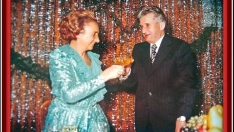 Cum petrecea ateul Nicolae Ceauşescu de Paşte: Ciocnea ouă roşii cu Elena şi comanda cozonaci pufoşi