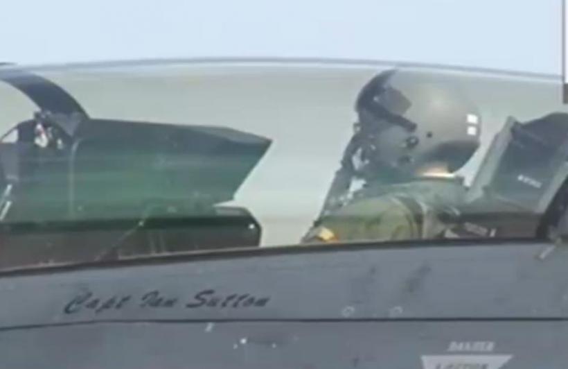Exerciţiu militar româno-american: Victor Ponta, copilot într-un avion F16