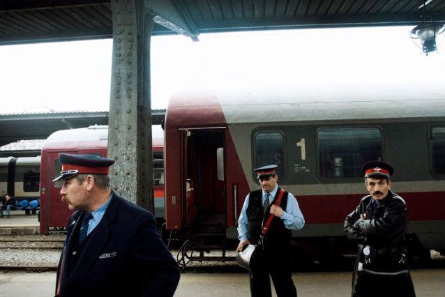 Grevă la CFR! 900 de trenuri de călători sunt blocate în gări