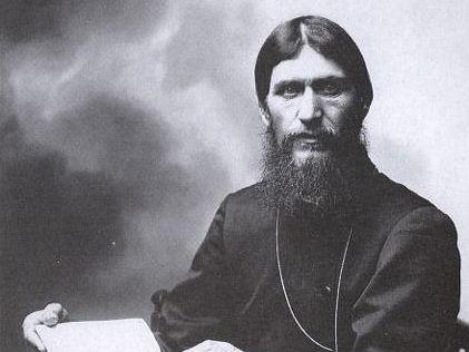 Profețiile lui Rasputin. Ce spunea despre bomba atomică, zborul pe lună şi comunism